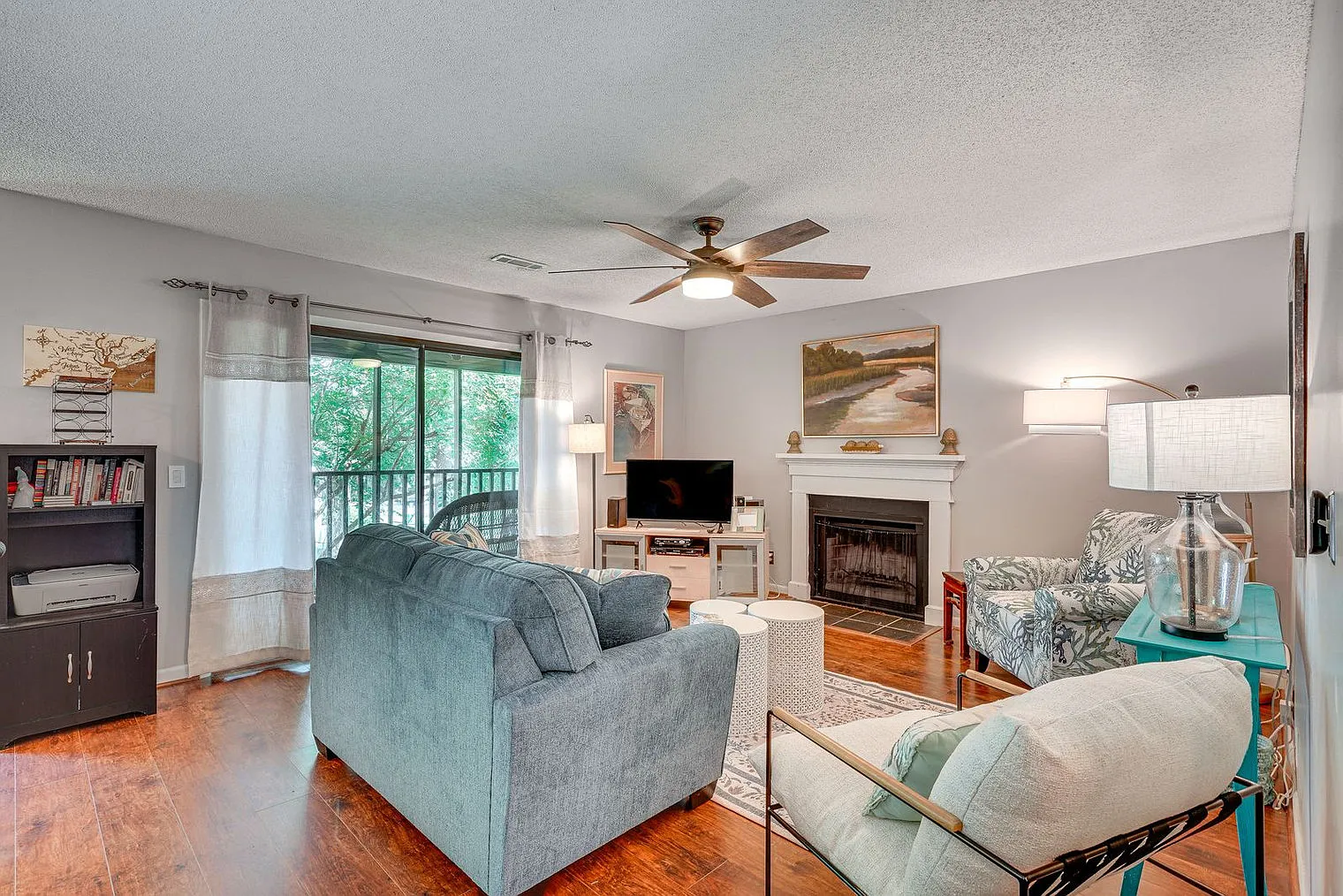 2 bed, 2.0 bath, 1054 sqft, $3,128 — Photo 1