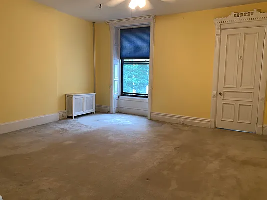 Rented by Chartwell Manhattan Realty | media 4