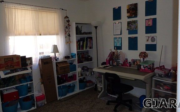 4th image of 631 Shannon Ln