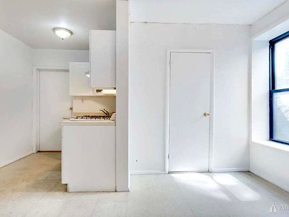 4th image of 335 E 94th St APT 8