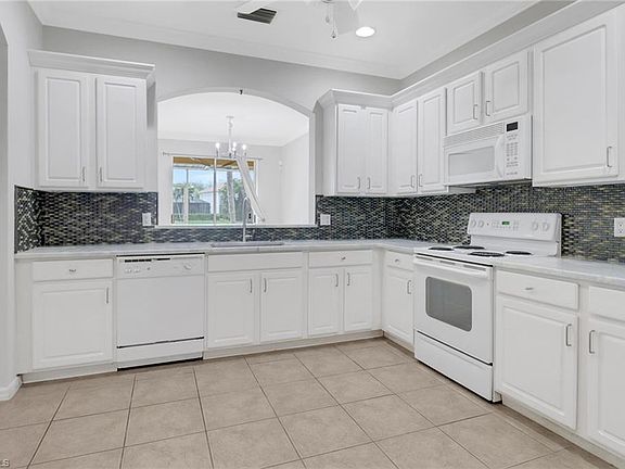 3rd image of 20000 Heatherstone WAY #3