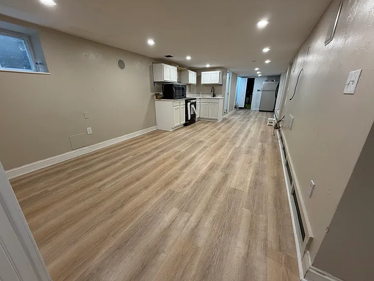 32 Judge Rd #BASEMENT — Photo 2