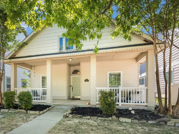 1204 Hayden Ln, Aubrey, TX 76227