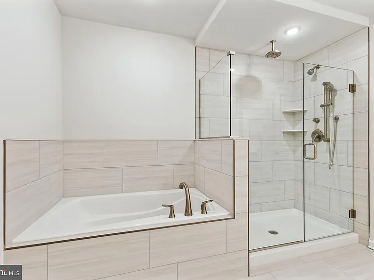 173 Little Whim Rd — Photo 16