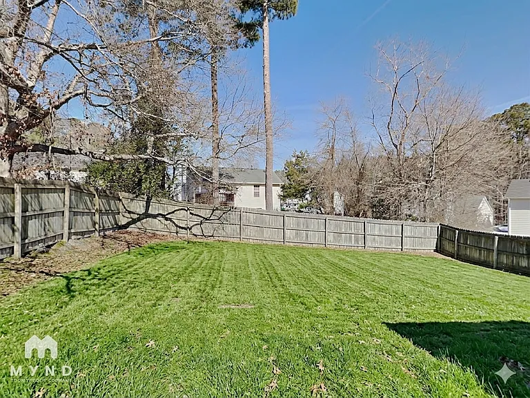 6454 Eastbriar Dr — Photo 19