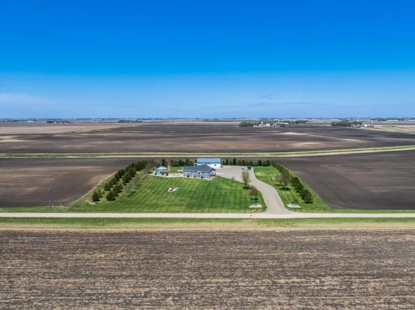 17371 220th St, Lucan, MN 56255