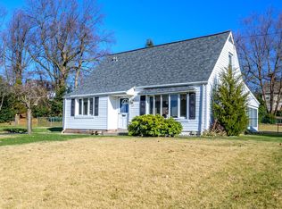 703 Dunmore Rd, Philadelphia, PA 19115