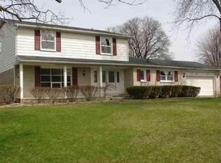 29122 Raleigh Rd, Farmington Hills, MI 48336