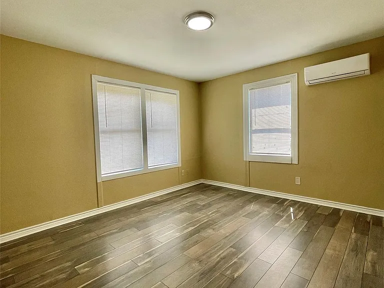611 N Avenue D — Photo 11