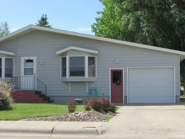 25 S 8th St W, Malta, MT 59538