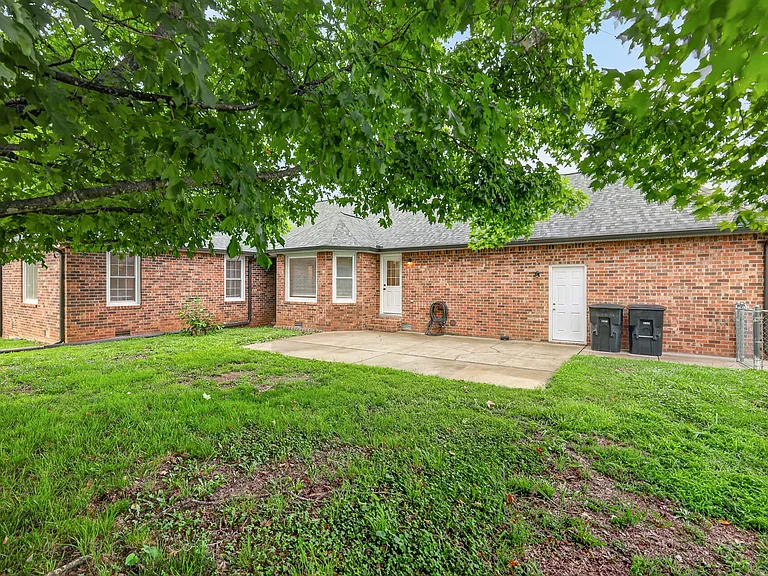 1015 Brinkley Rd — Photo 45