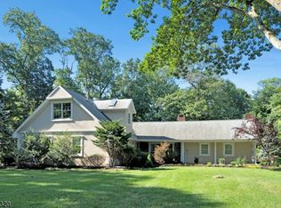 151 Donny Brook Dr, Allendale, NJ 07401