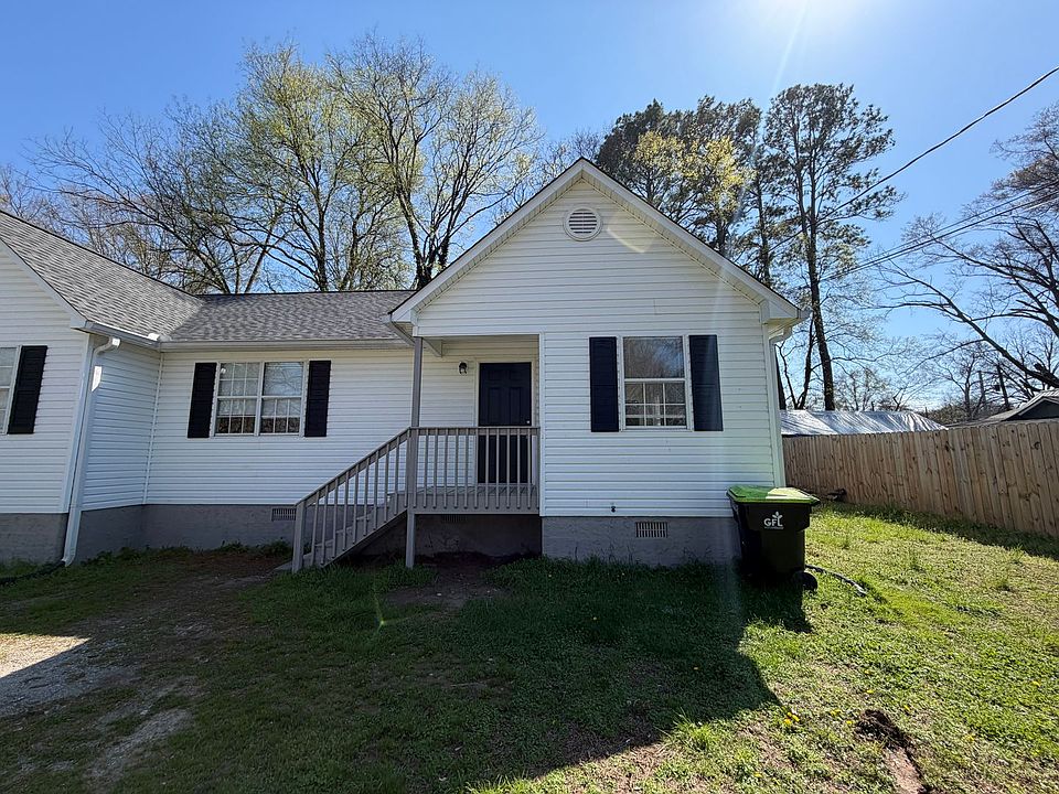 1st image of 121 Clyde Dr #A