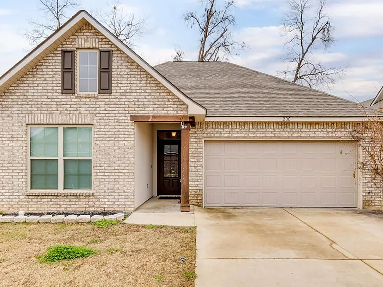 200 Briar Patch Dr — Photo 1
