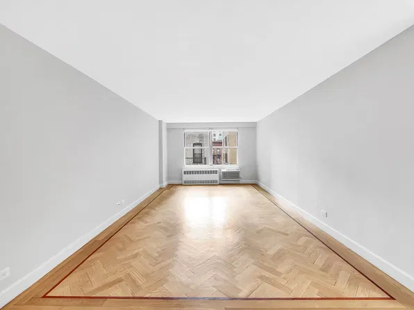 210 W 89th St, New York, NY