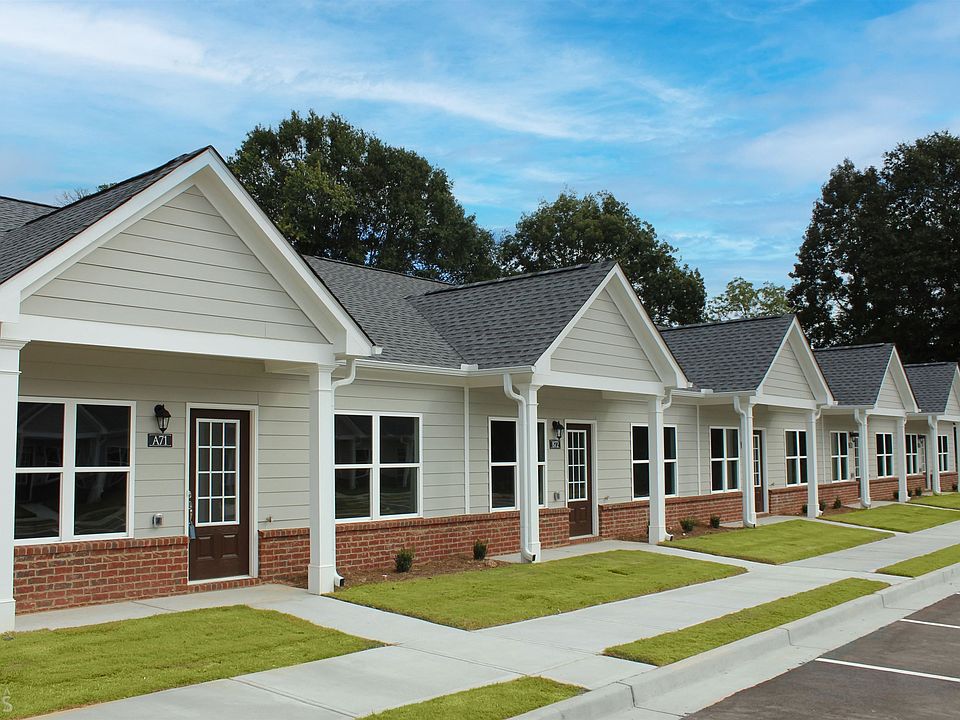 1st image of 301 Autumn Springs Ct #B3