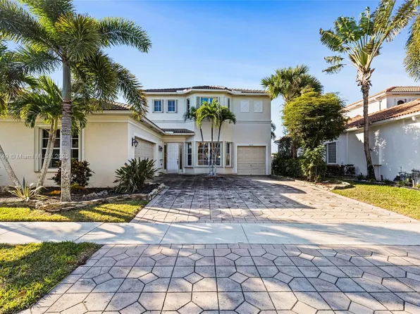 1270 Beacon Cir, Wellington, FL 33414