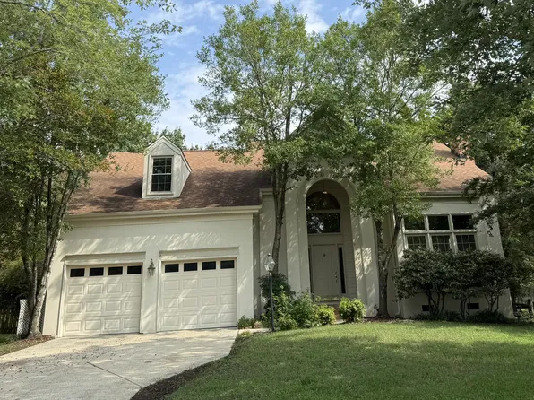 9132 E Orchard Ln, Charlotte, NC 28210