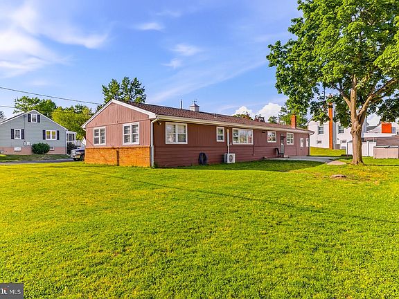 3rd image of 1310 McKinley Ave