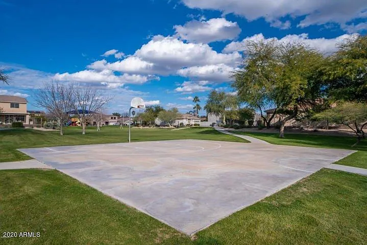 70 W Wood Dr — Photo 22