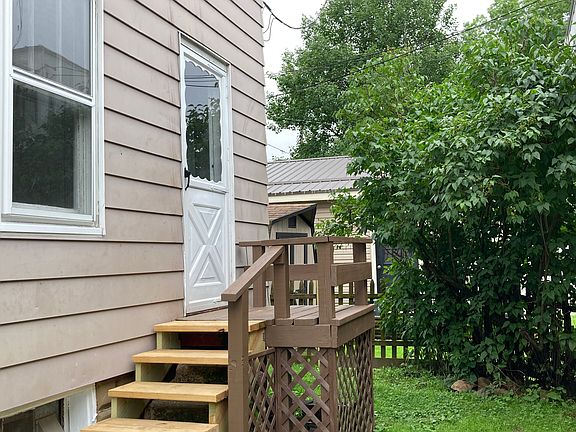 3rd image of 414 Percy St