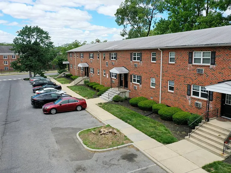 F36 Campus Ter #F36 — Photo 1