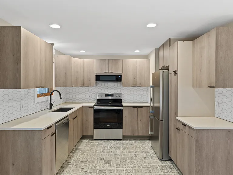 769 Feather Pl — Photo 12