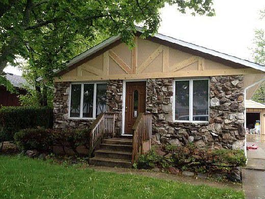 1st image of 1425 Woodridge Dr