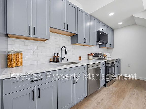4th image of 2730 23rd St #C