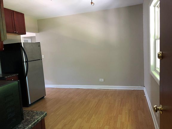 Kitchen 15' x 12' - Gas Stove, Dishwasher, Microwave and Garbage Disposal.