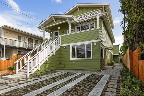 667 Alcatraz Ave Photo 1