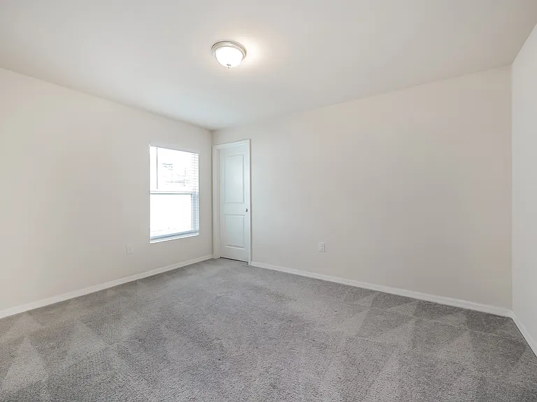 1109 SW 2nd St — Photo 10