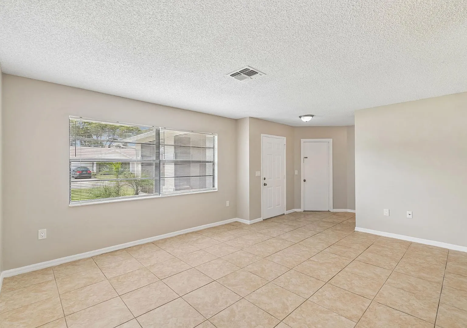 8526 Huntsman Ln — Photo 3