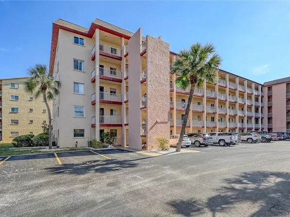 3845 Lake Bayshore Dr #F103, Bradenton, FL 34205