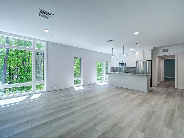 2059 Lafayette Rd #204 — Photo 17