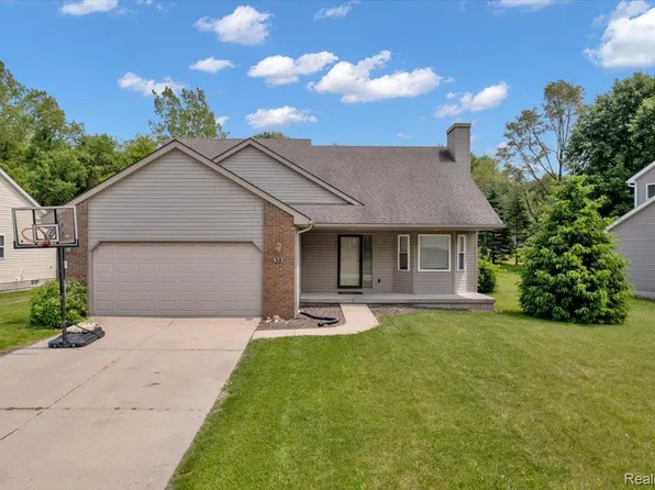 38 Melvin J Ct, Oxford, MI 48371