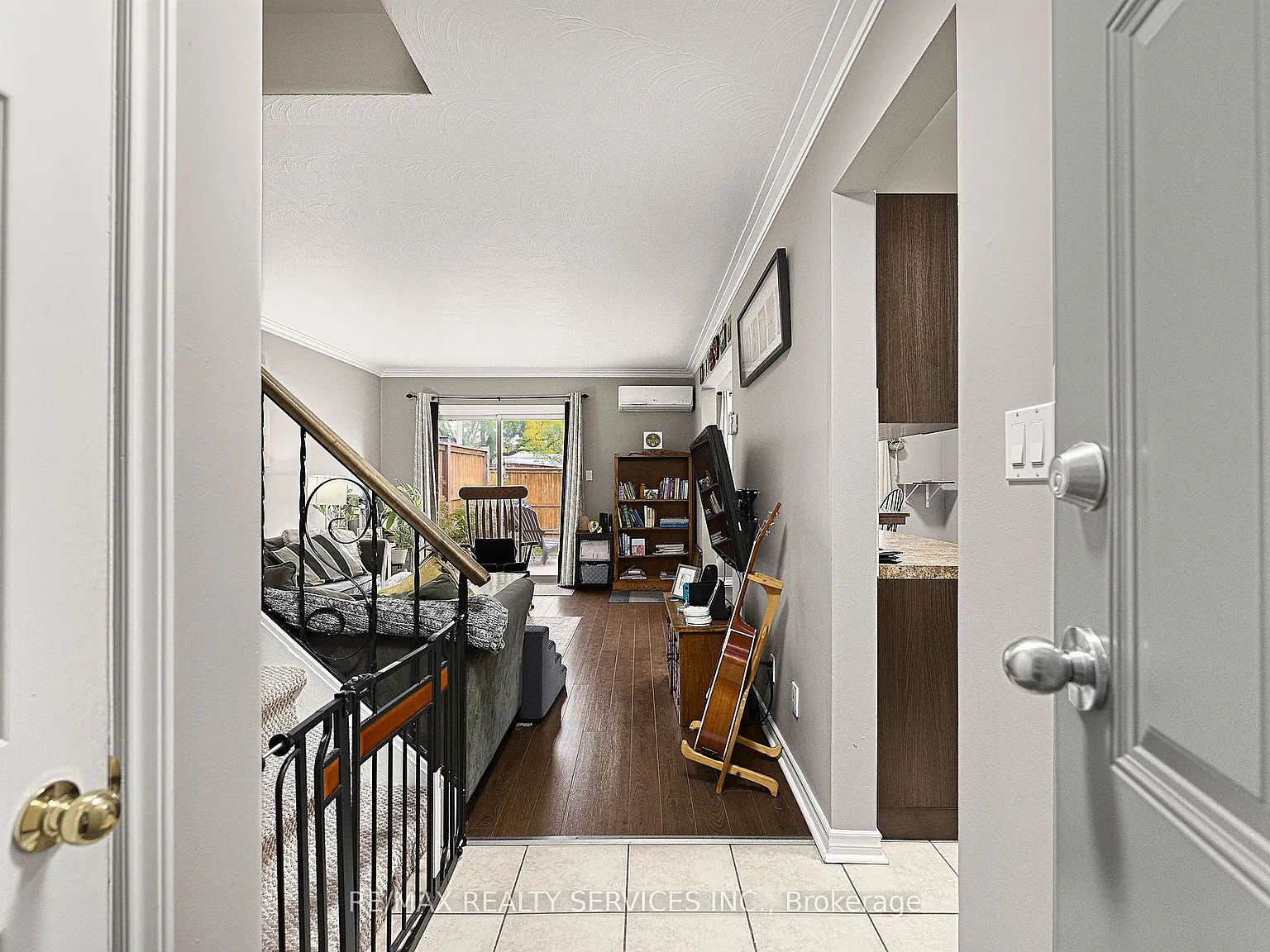 2 bed, $2,685 — Photo 2