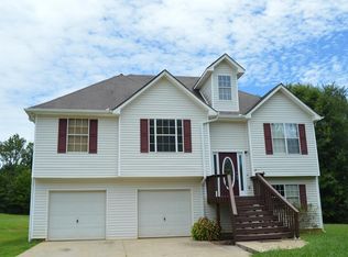 130 Elk Grove Dr, Auburn, GA