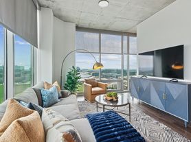 SkyHouse Frisco Station