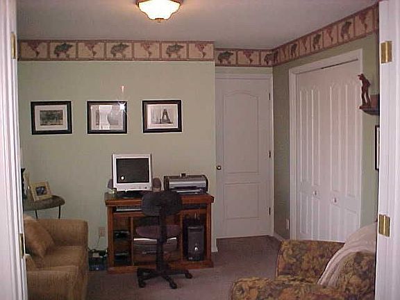 5th image of 203 White Rose Dr