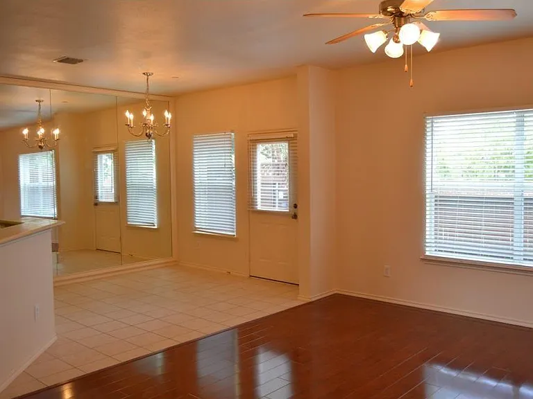 8605 Brunswick Dr — Photo 2
