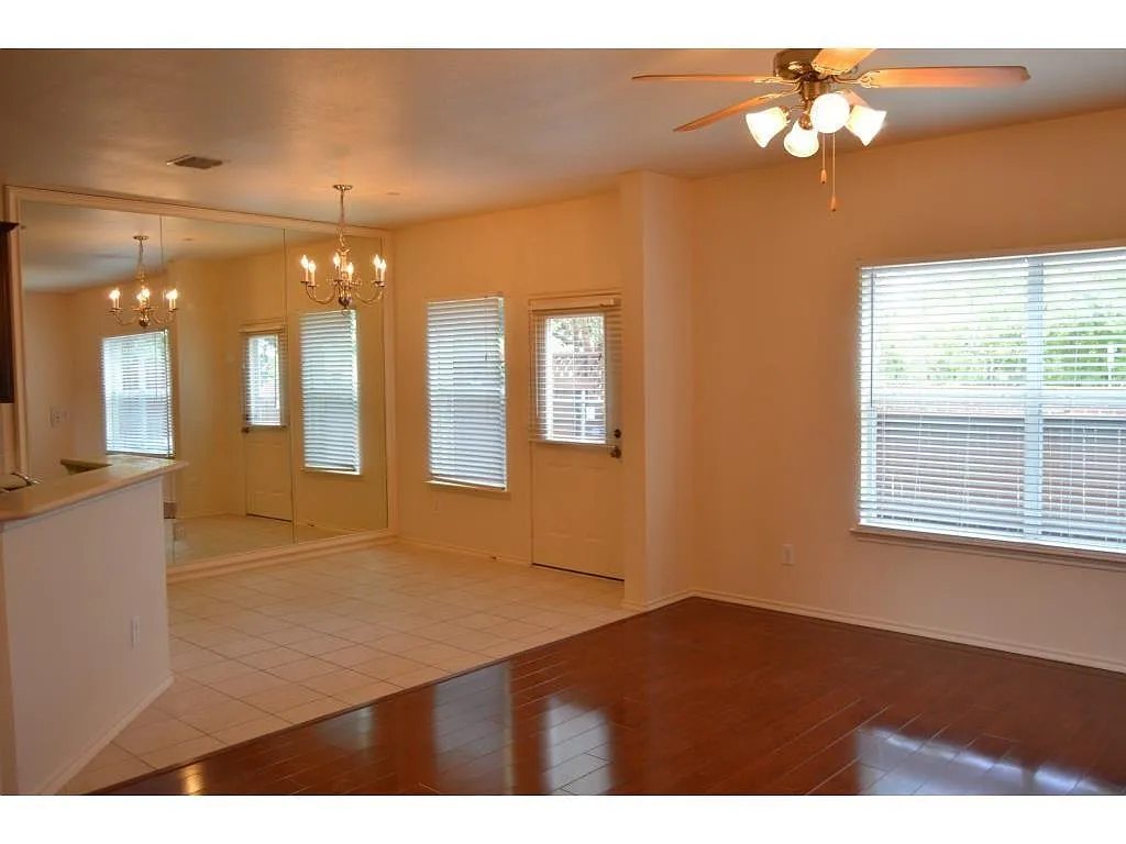 Building Photo - 8605 Brunswick Dr