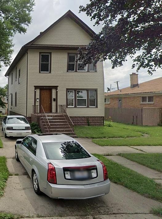 1st image of 827 S 12th Ave Suite 2