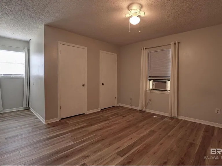 128 Richmond Rd — Photo 11