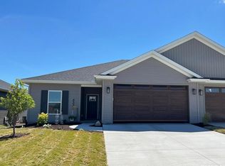 433 N 3rd Ave, Eldridge, IA 52748