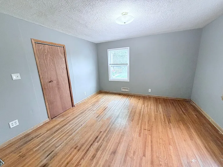 6109 Penn Ave S — Photo 12