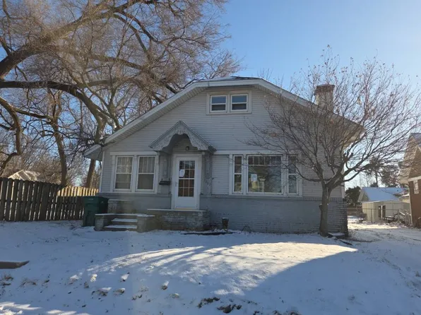 1360 W Main St, Galesburg, IL 61401