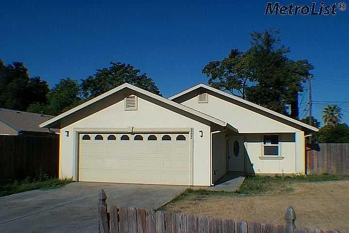 1st image of 2959 Redwood Ave