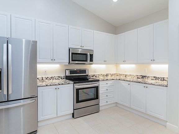 5th image of 8487 Bent Creek Way