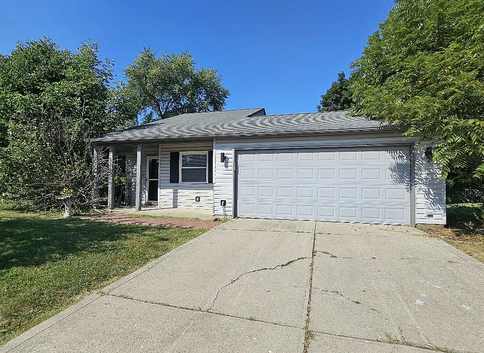 626 Woods Crossing Dr